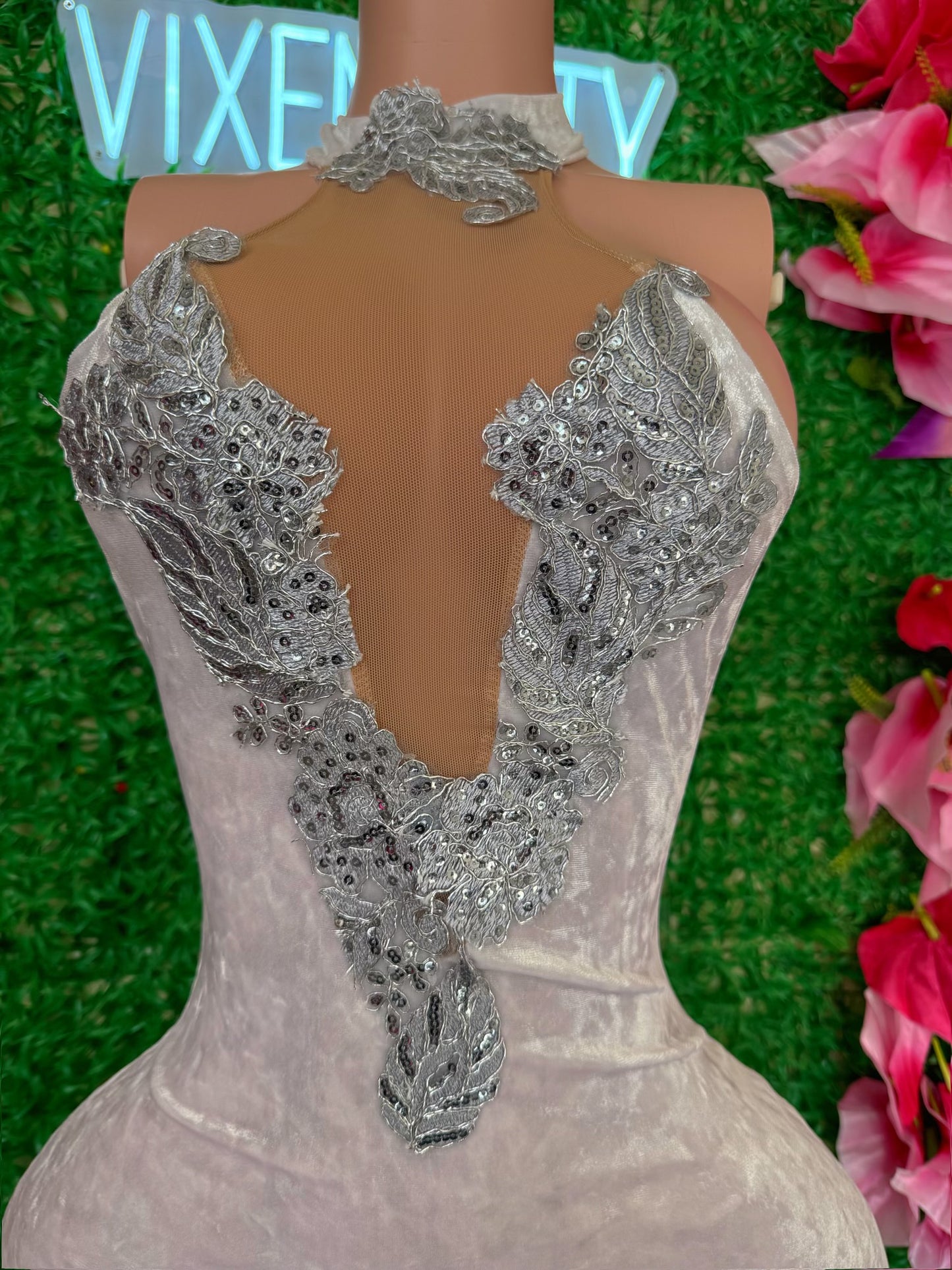 White Elsa
